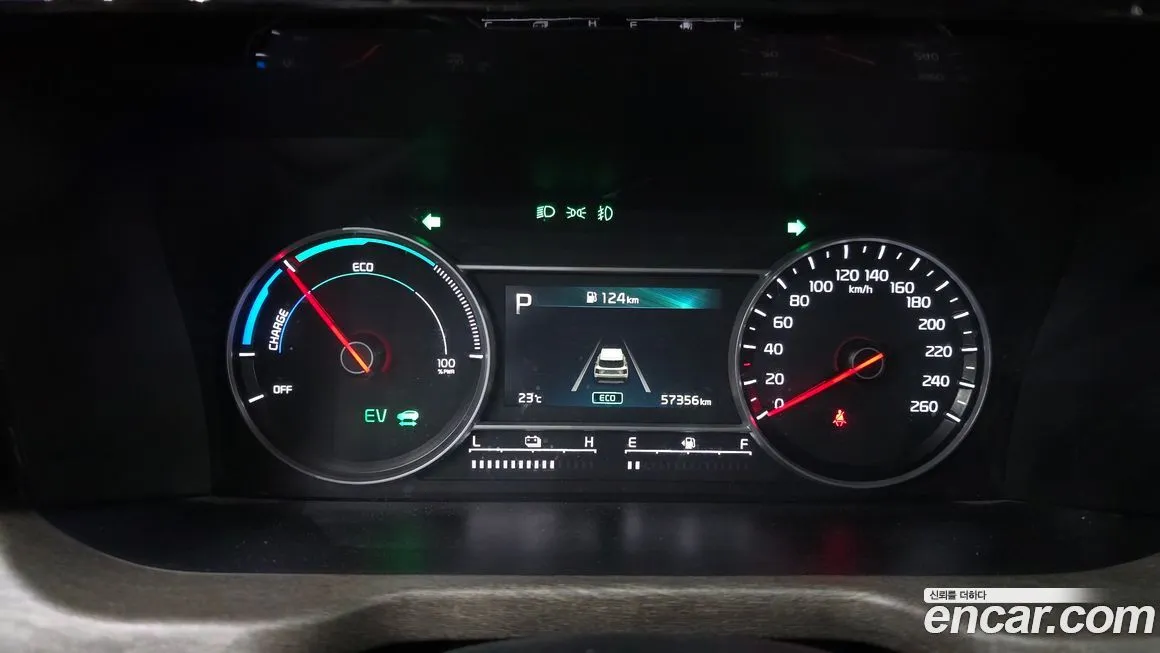 Kia Sorento — фото 4