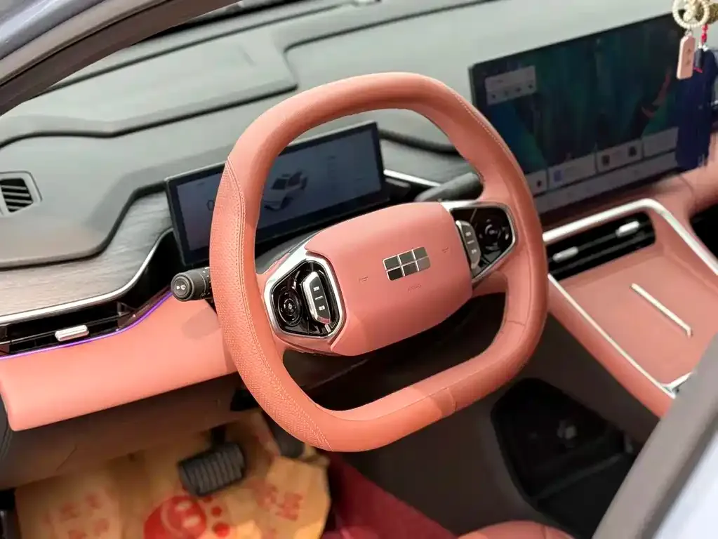 Geely Galaxy L6 — фото 3