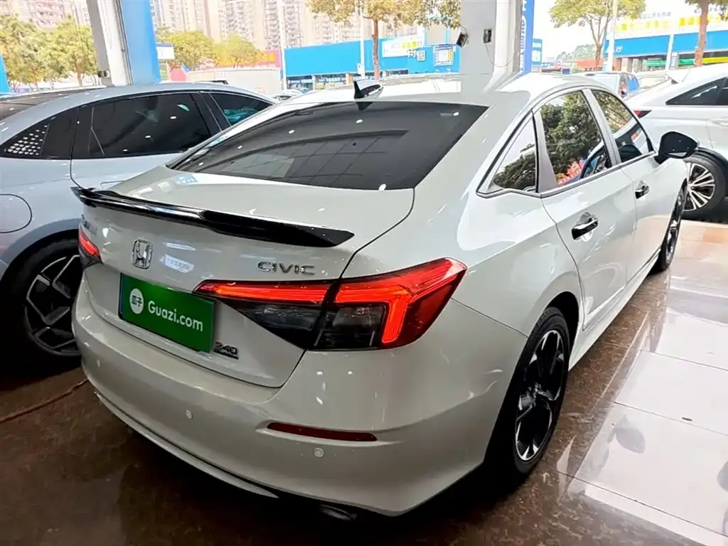 Honda Civic — фото 8
