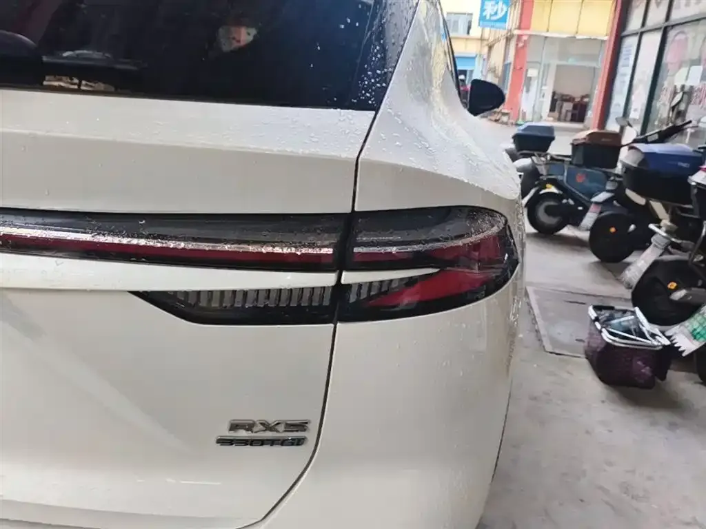 Roewe RX5 — фото 10