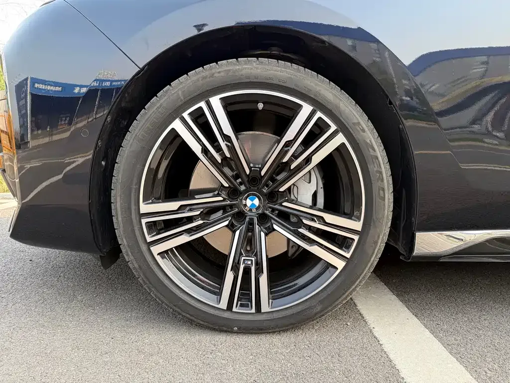 BMW 7 Series 2024 из CN, фото 5