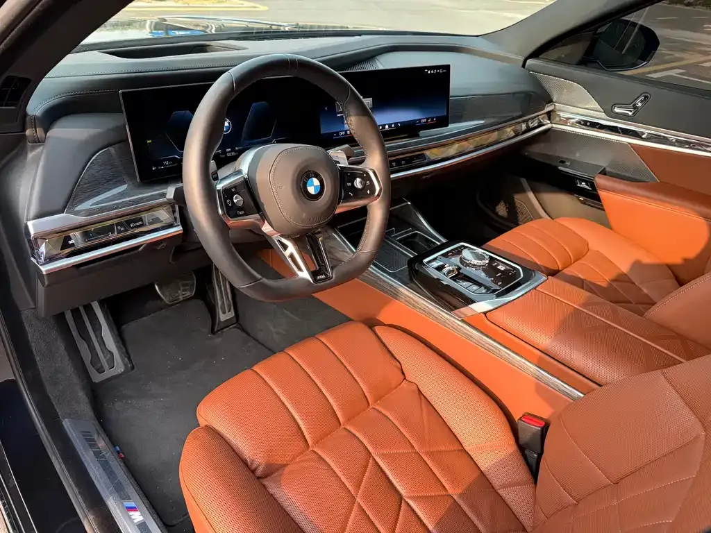 BMW 7 Series 2024 из CN, фото 6
