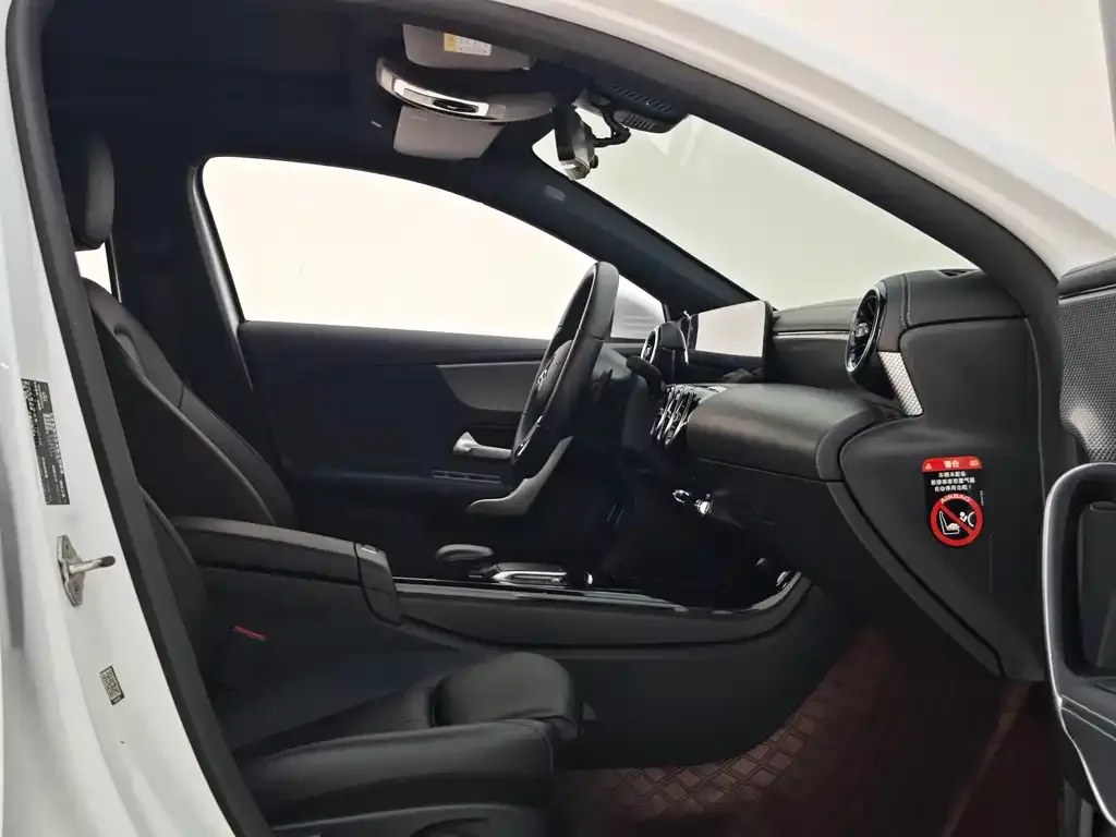 Mercedes-Benz A-Class 2021 из CN, фото 2