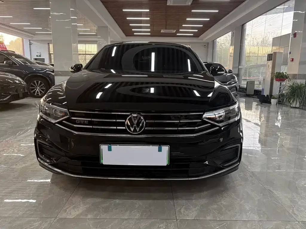 Volkswagen Magotan GTE PHEV 2023 из CN, фото 8
