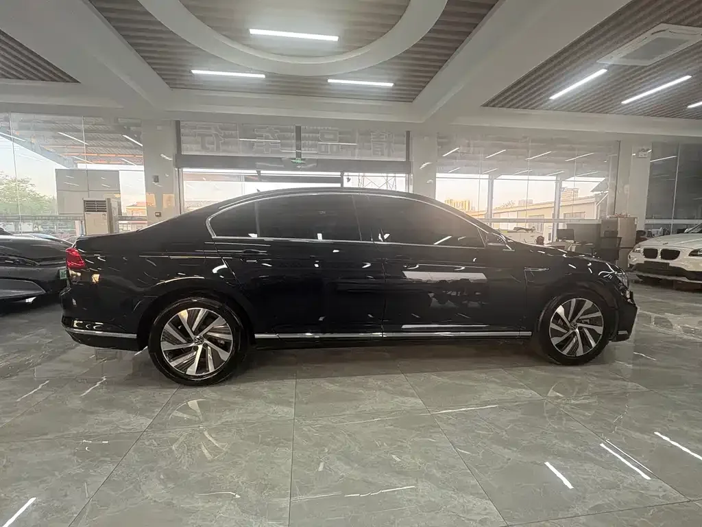 Volkswagen Magotan GTE PHEV 2023 из CN, фото 5