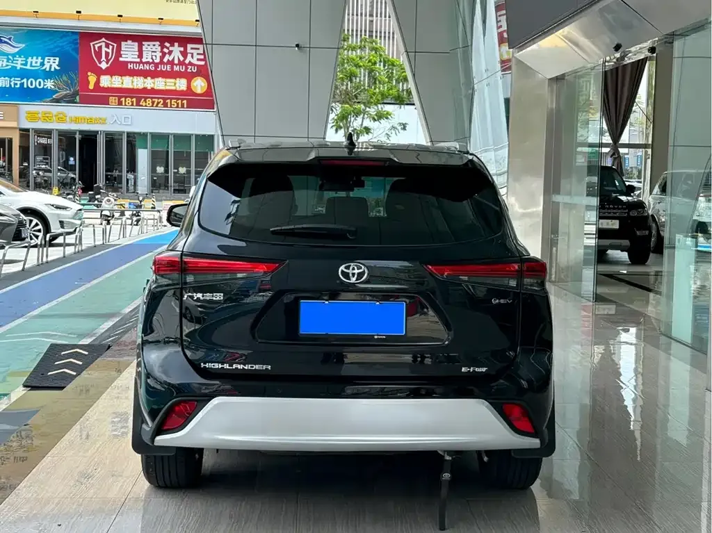 Toyota Highlander — фото 2