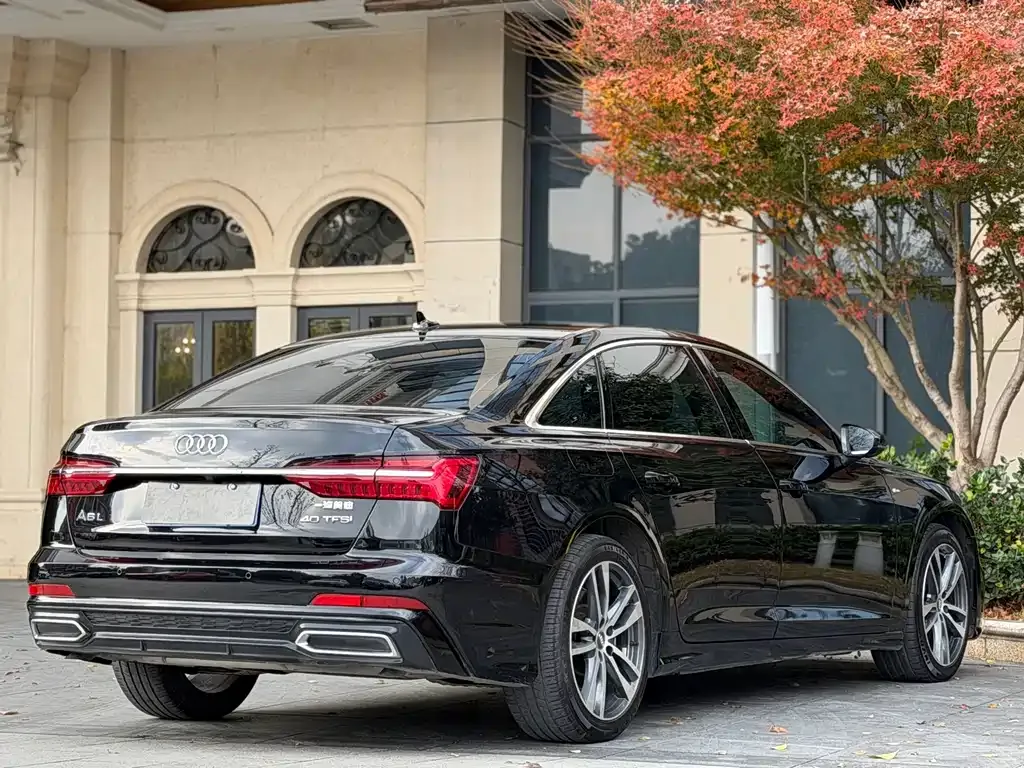 Audi A6L — фото 8