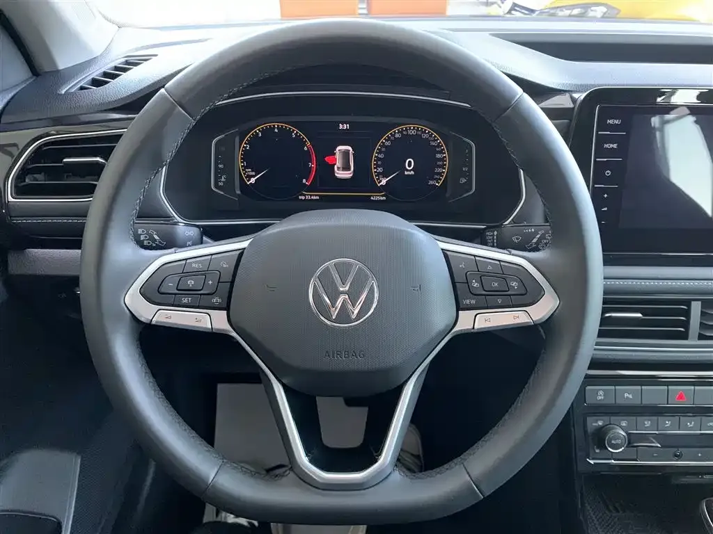 Volkswagen Tharu — фото 9