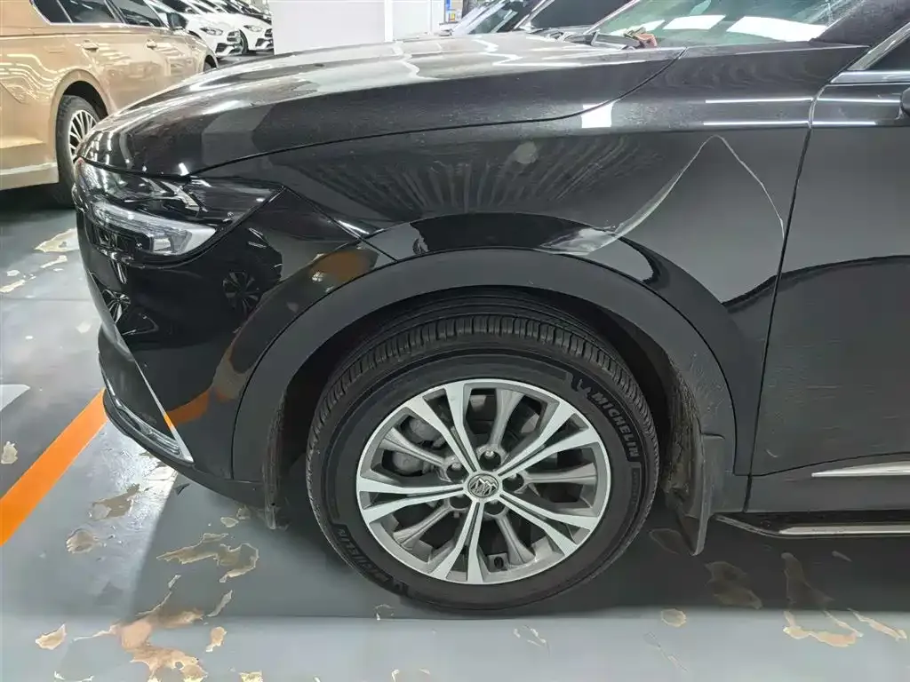 Buick Envision Plus — фото 10