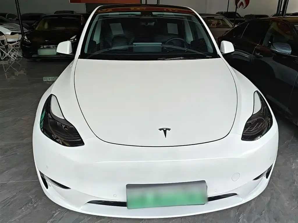 Tesla Model Y — фото 4
