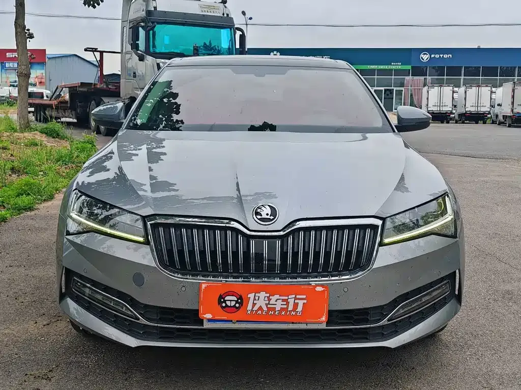 Skoda Superb — фото 5