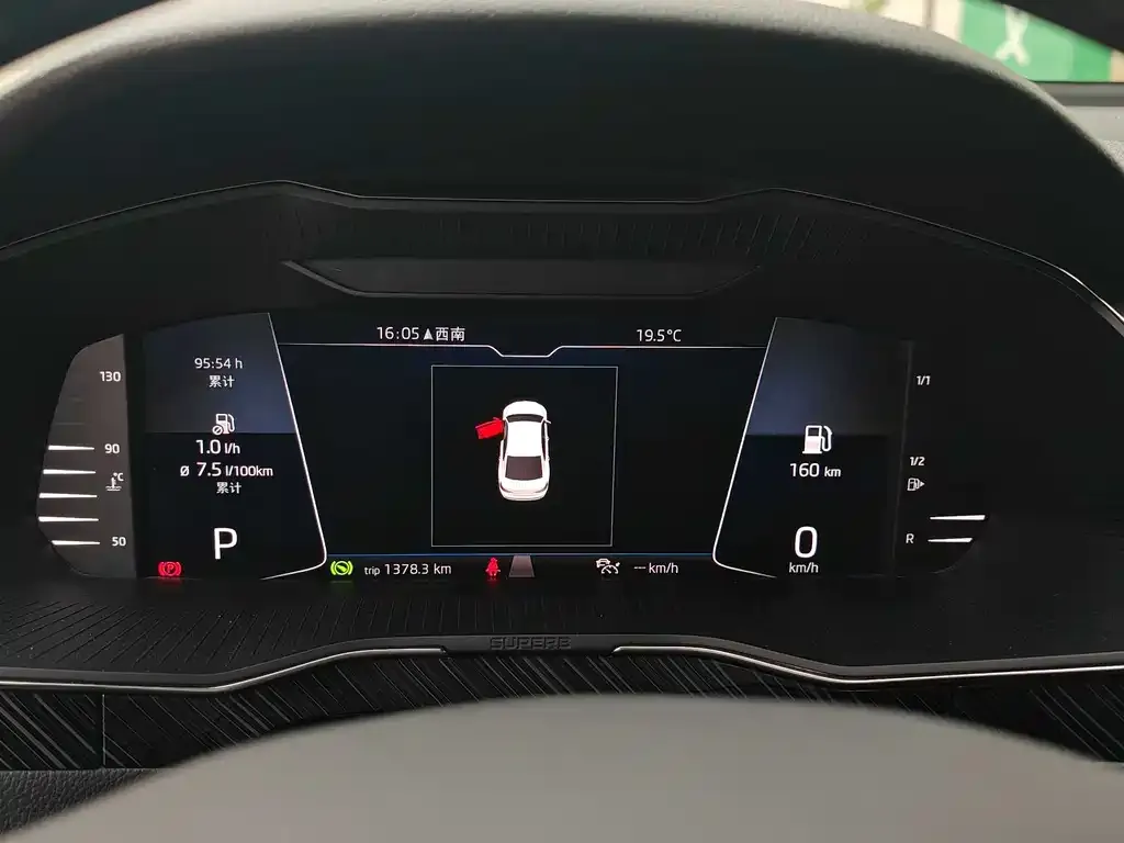 Skoda Superb — фото 2