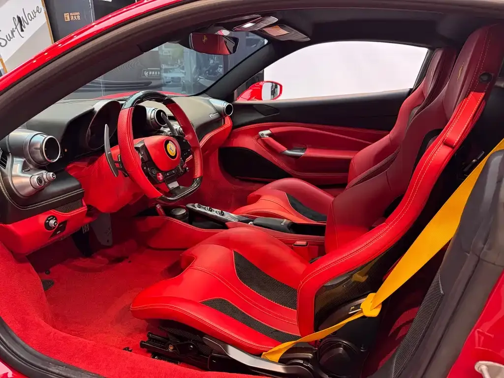 Ferrari F8 — фото 6