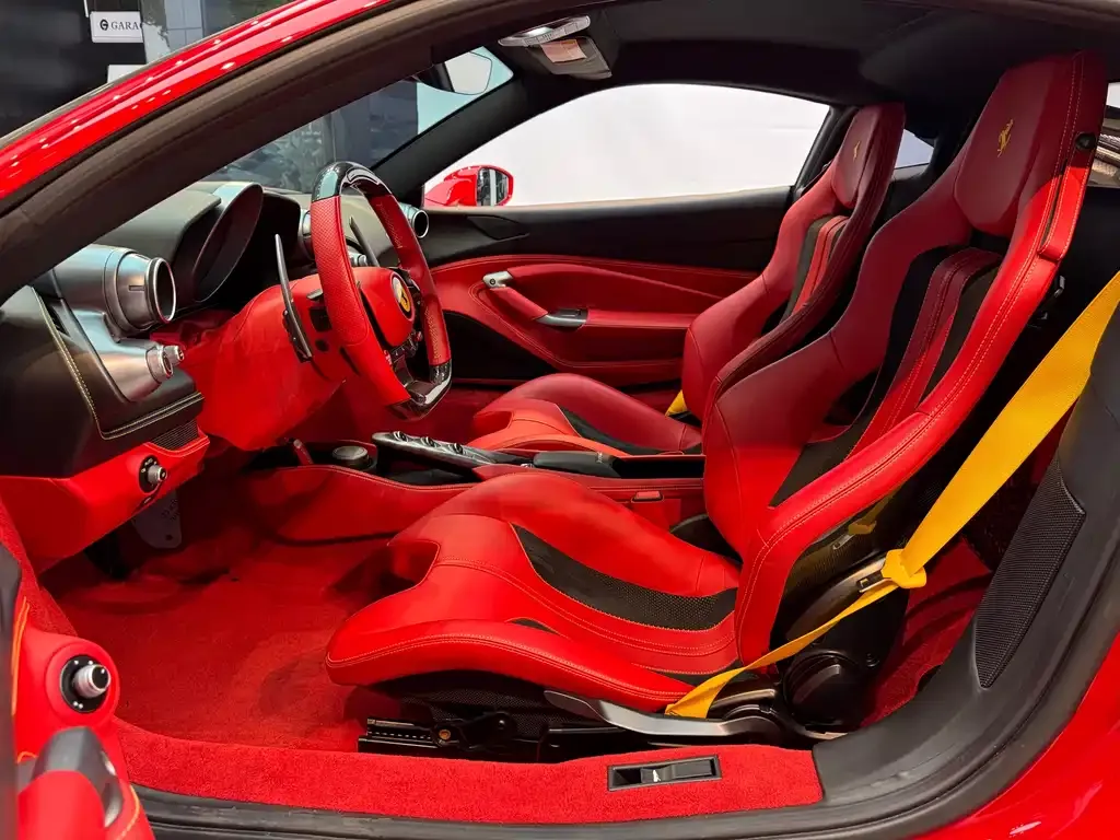Ferrari F8 — фото 7