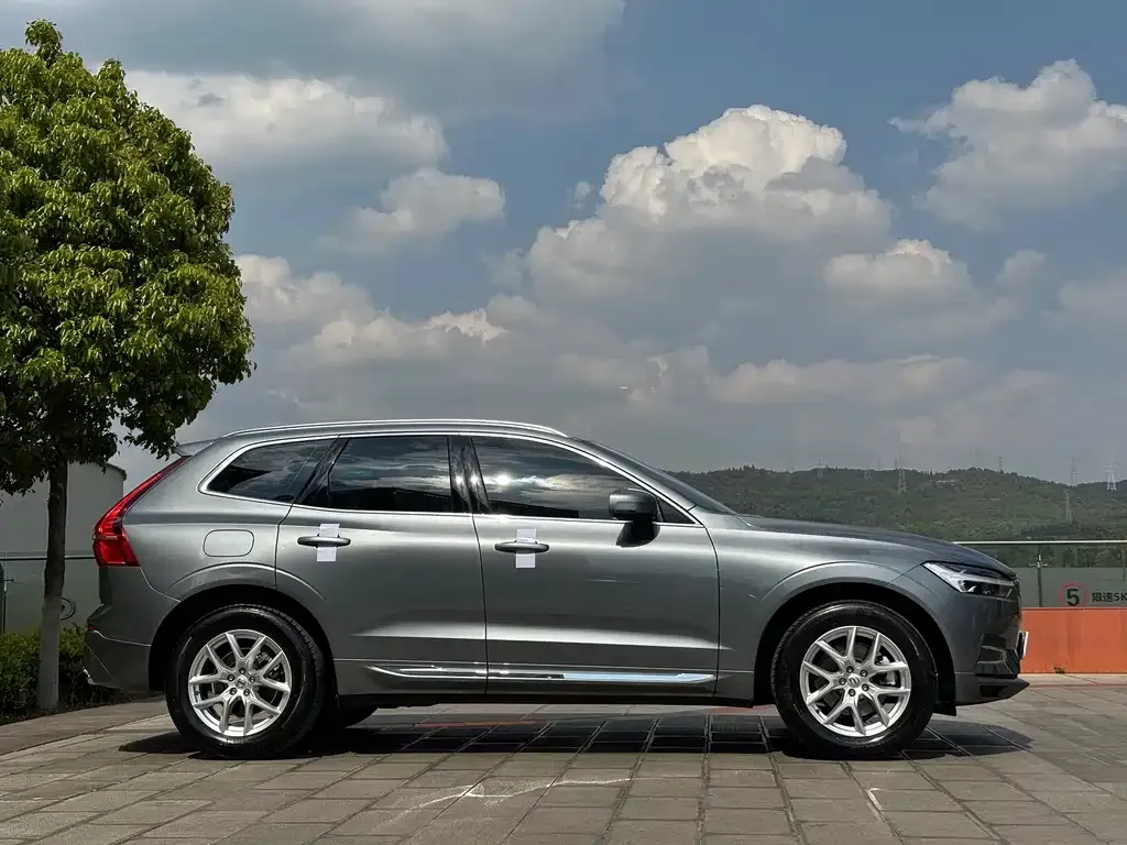 Volvo XC60 — фото 4