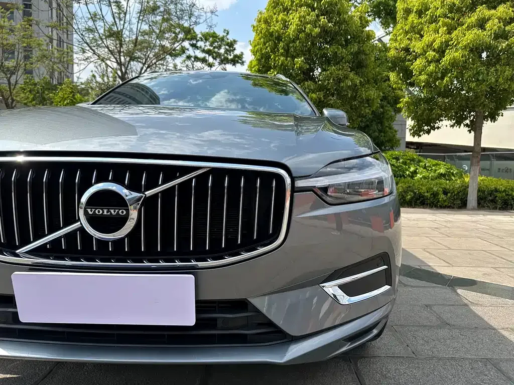 Volvo XC60 — фото 3