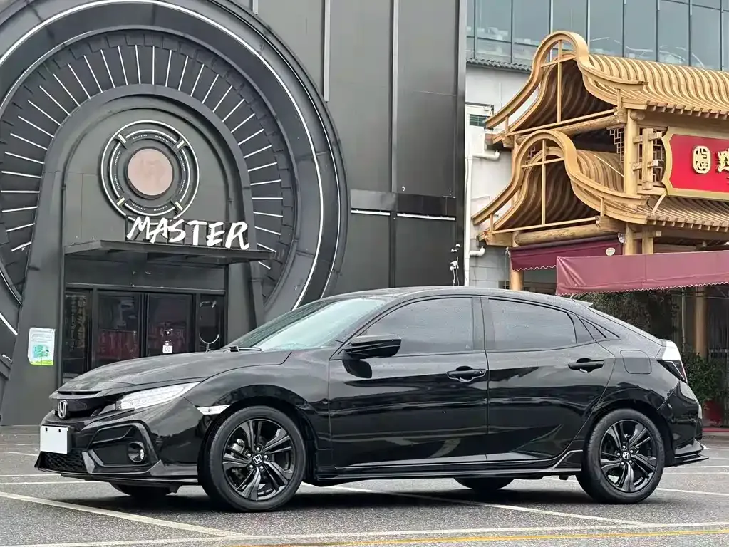 Honda Civic — фото 1