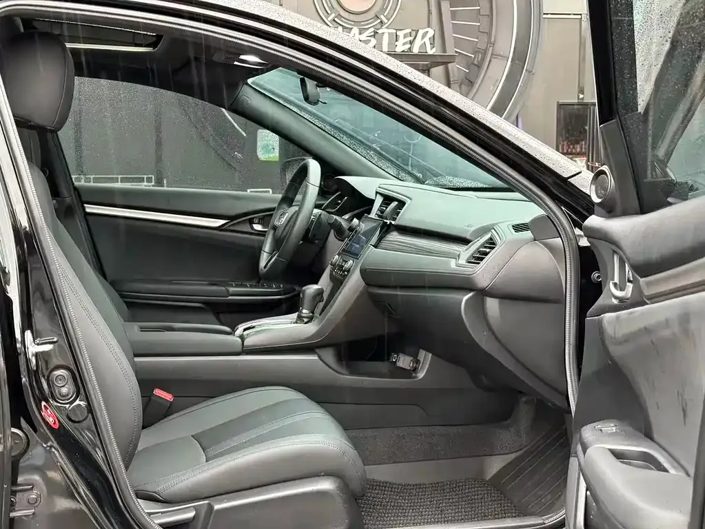 Honda Civic — фото 10