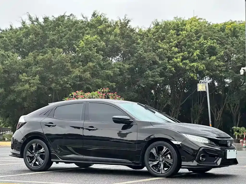 Honda Civic — фото 8