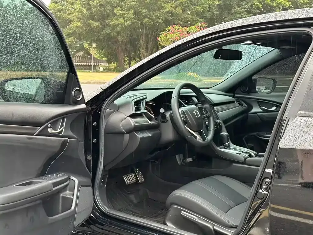 Honda Civic — фото 4