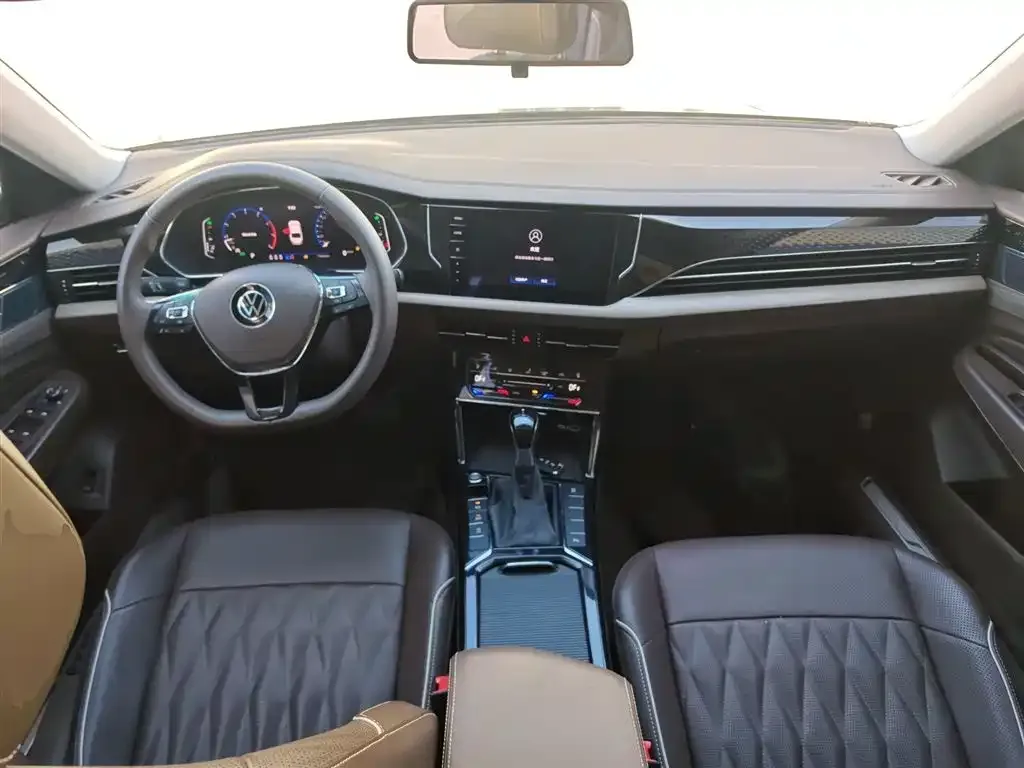 Volkswagen Passat — фото 2