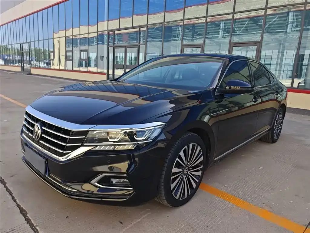 Volkswagen Passat — фото 10