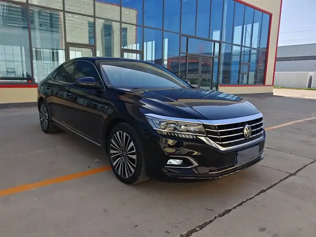 Volkswagen Passat — фото 4