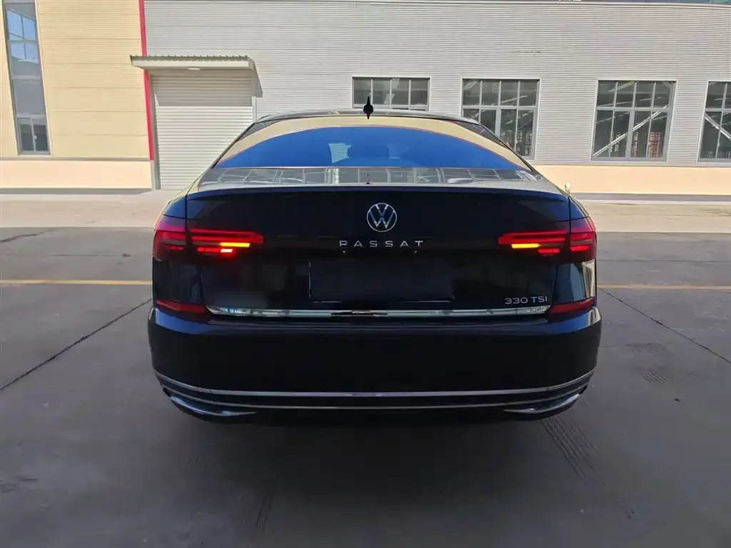 Volkswagen Passat — фото 9