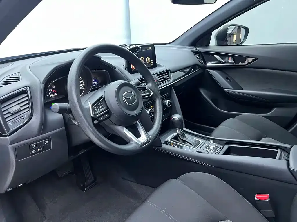 Mazda CX-4 — фото 9