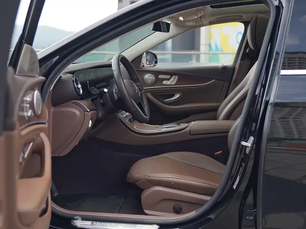 Mercedes-Benz E-Class 2023 из CN, фото 5