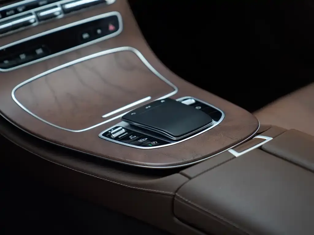 Mercedes-Benz E-Class 2023 из CN, фото 2