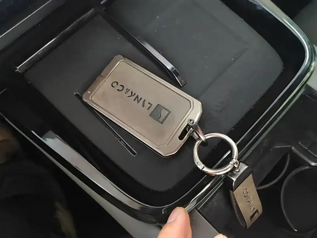 Lynk & Co 08 EM-P 2024 из CN, фото 4