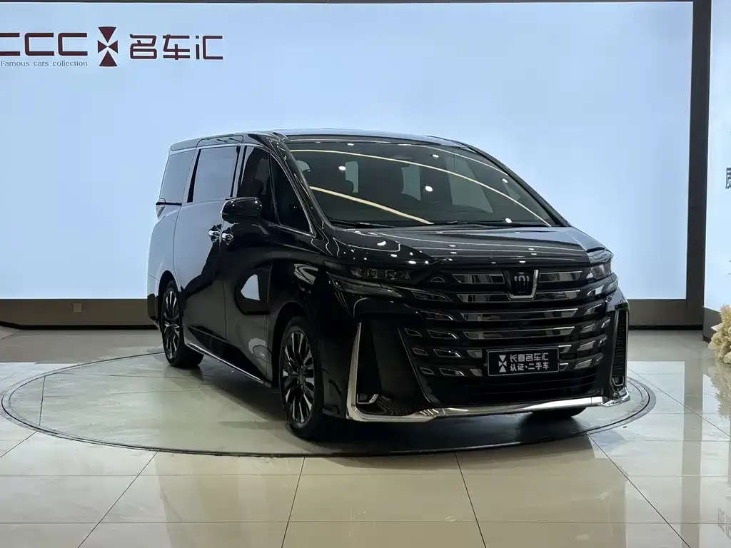 Toyota Vellfire — фото 3