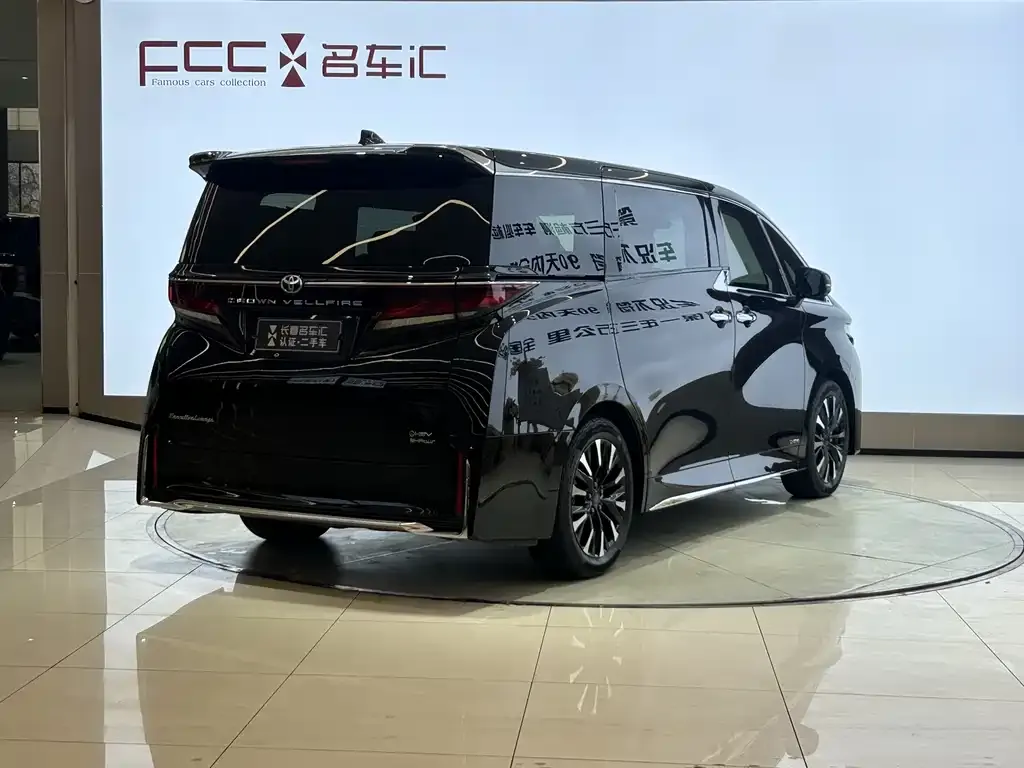 Toyota Vellfire — фото 5