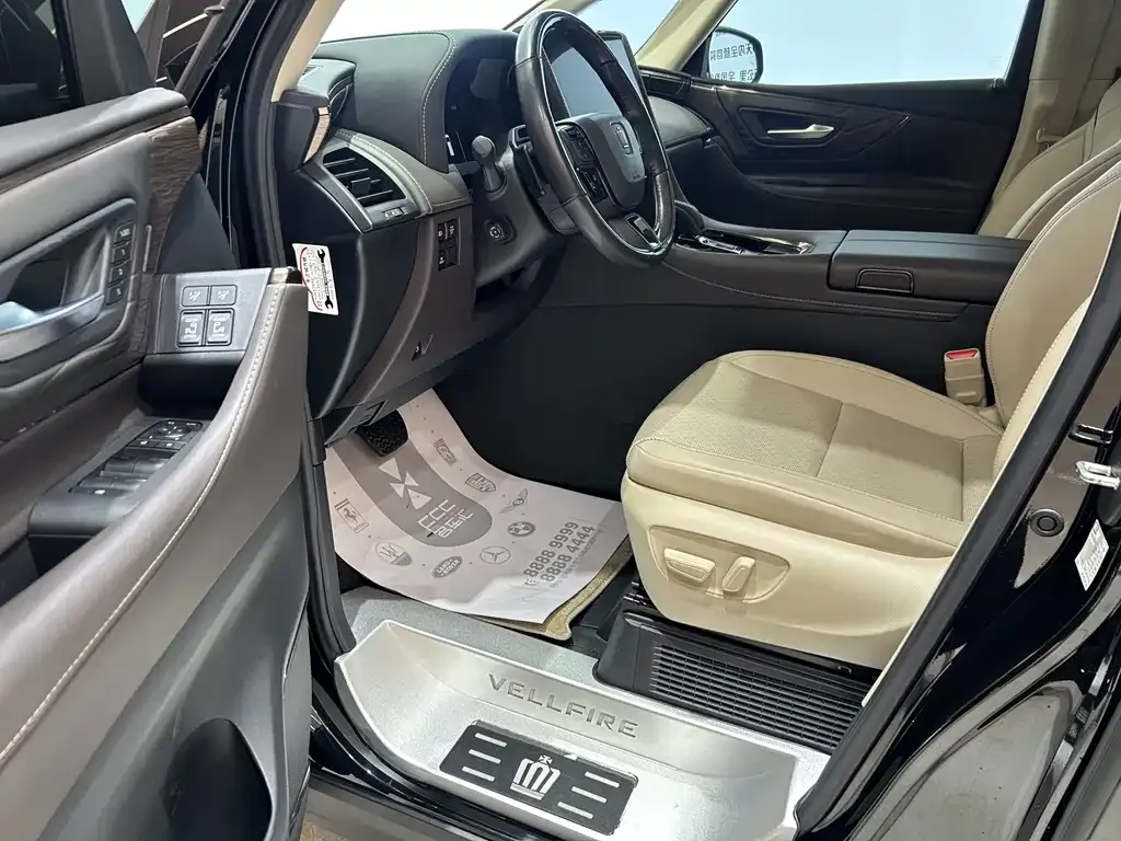 Toyota Vellfire — фото 10