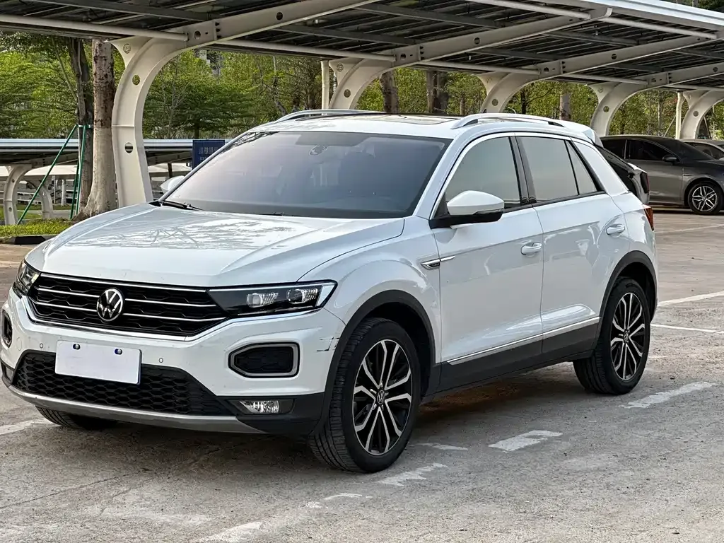Volkswagen T-Roc — фото 1