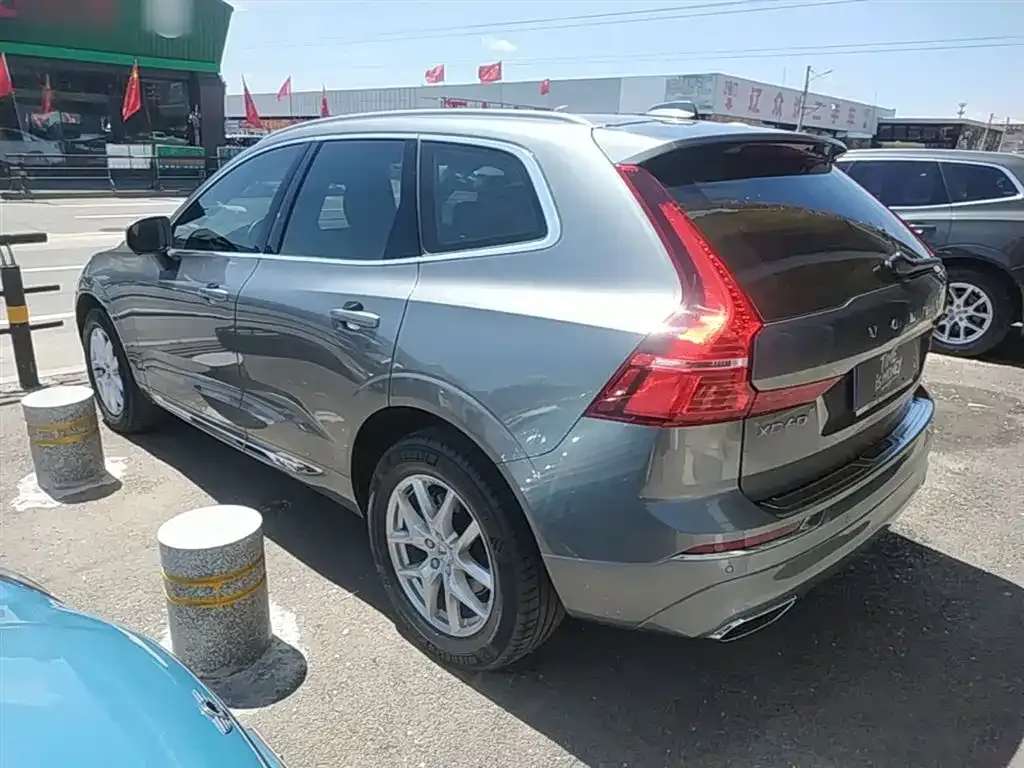Volvo XC60 — фото 2