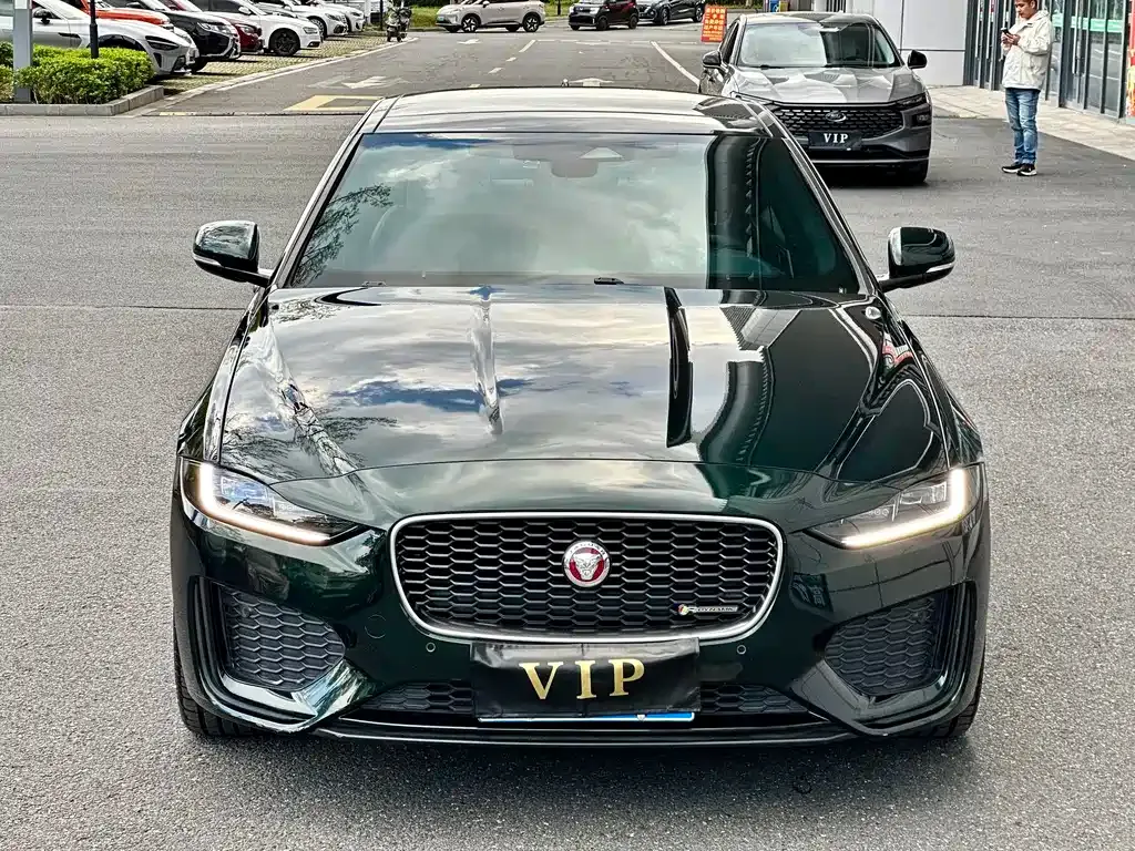 Jaguar XEL — фото 1