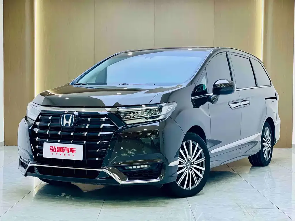 Honda Elysion — фото 1