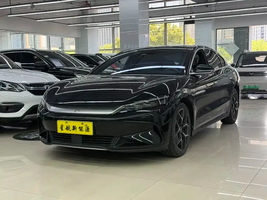 BYD Han — фото 1