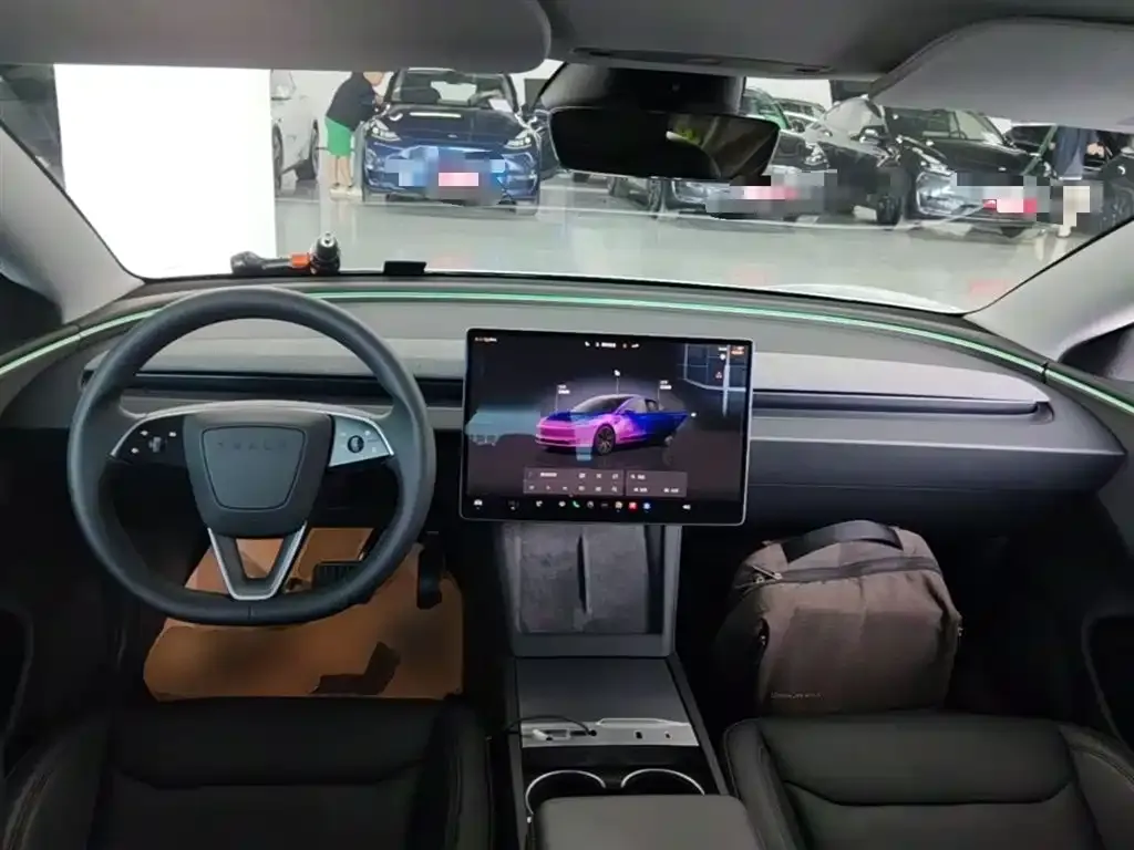 Tesla Model 3 — фото 3