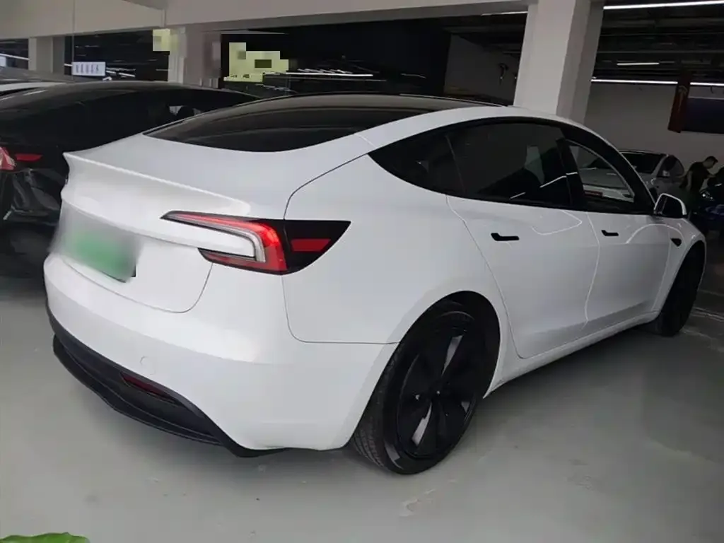 Tesla Model 3 — фото 5