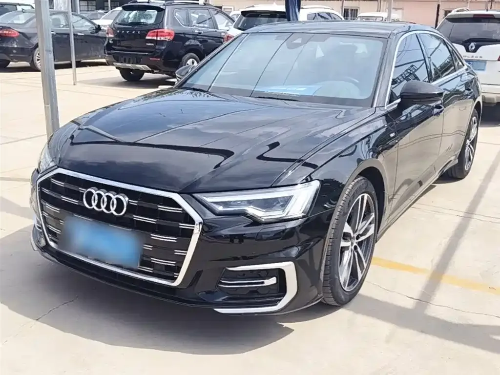 Audi A6L — фото 1