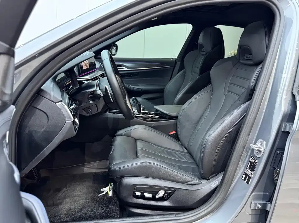 BMW 5 Series (Import) — фото 10