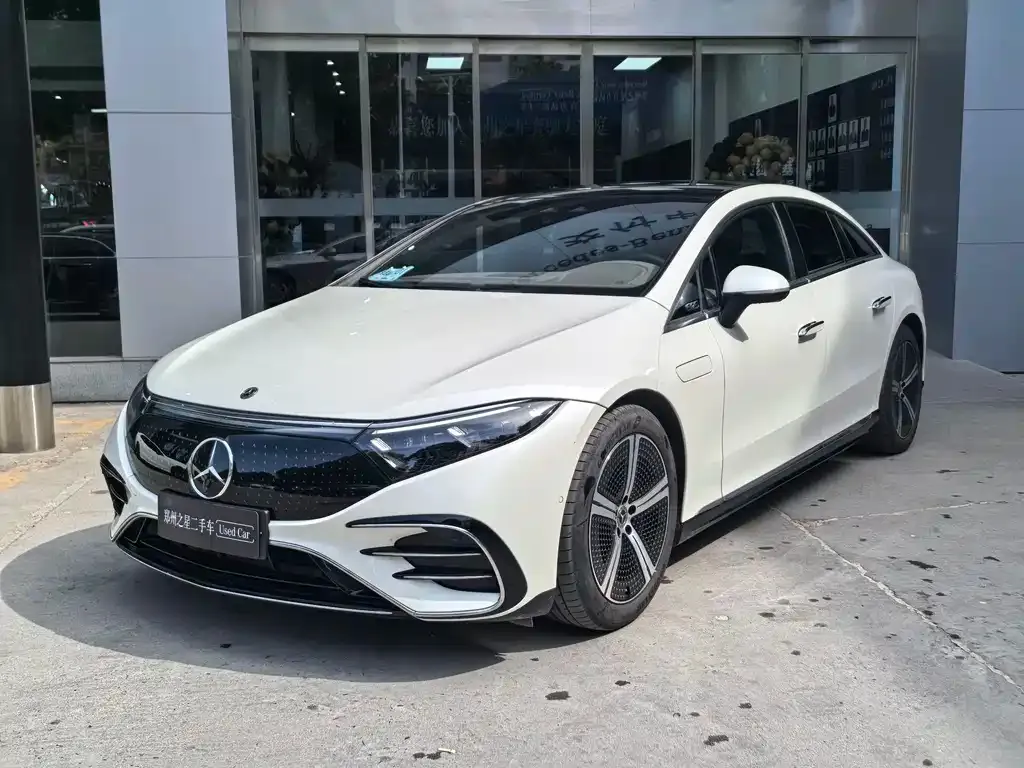 Mercedes-Benz EQS — фото 1