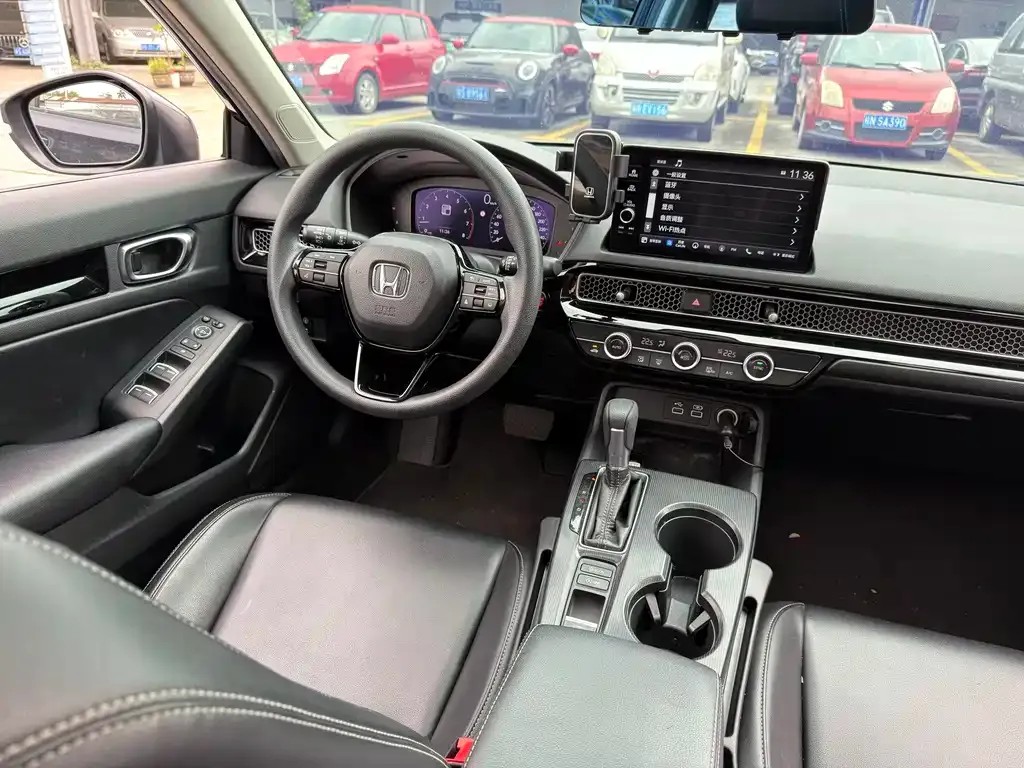 Honda Civic — фото 7