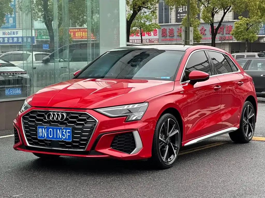 Audi A3 — фото 1