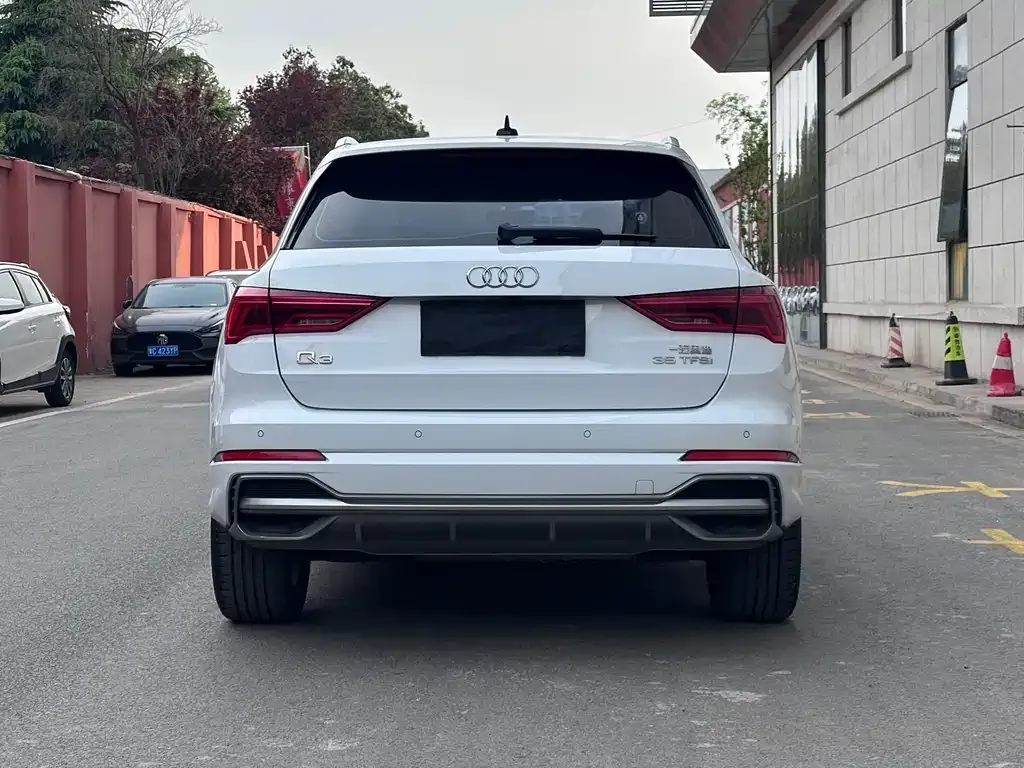 Audi Q3 — фото 7