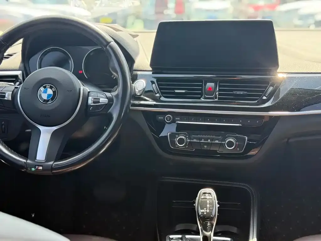 BMW 1 Series 2023 из CN, фото 3