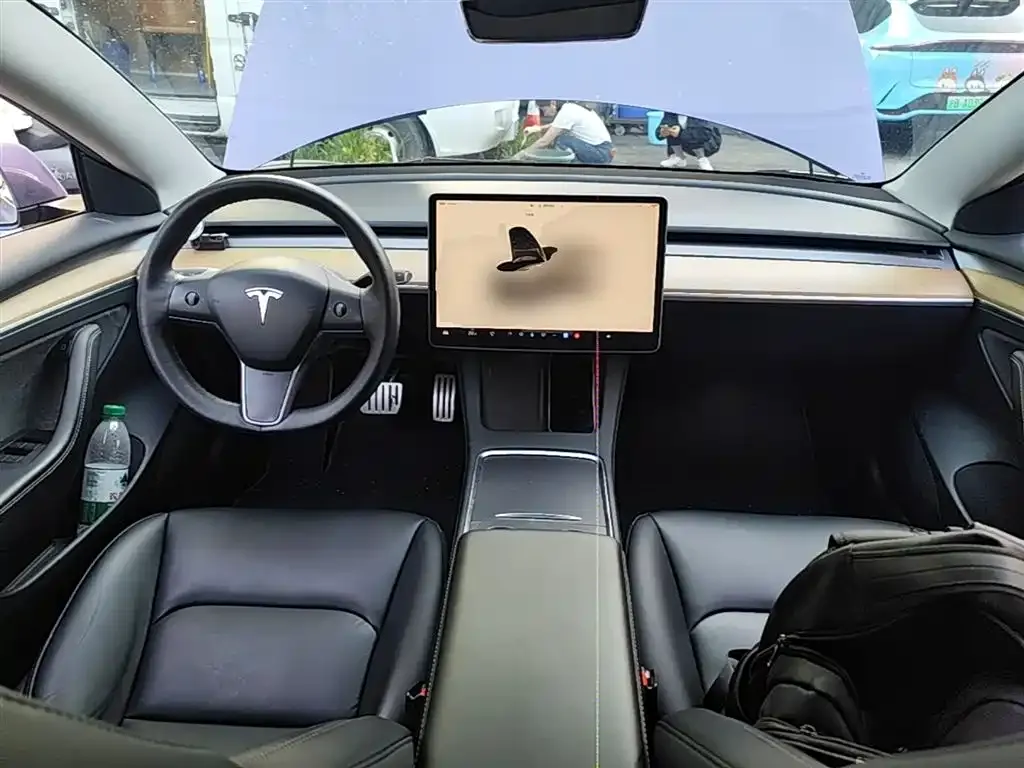 Tesla Model 3 — фото 6